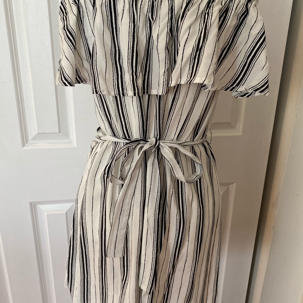 Off the shoulder striped dress 💚 - Picture 2 of 5